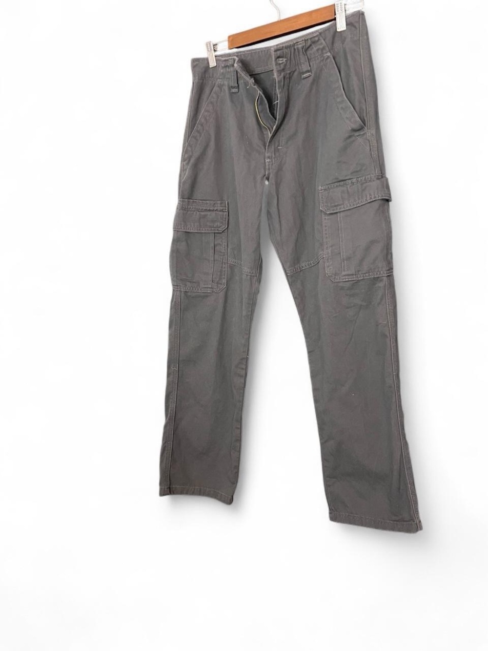 Wrangler Cargo Pants in Gray